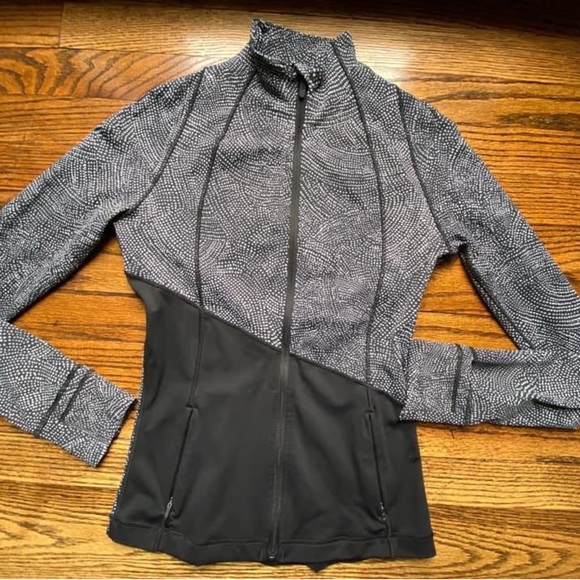 Define jacket asym nulux - Picture 3 of 3